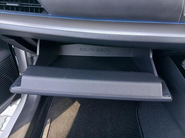 プリウス Z サンルーフ フルセグ メモリーナビ ミュージックプレイヤー接続可 バックカメラ 衝突被害軽減システム ETC LEDヘッドランプ フルエアロ(36枚目)