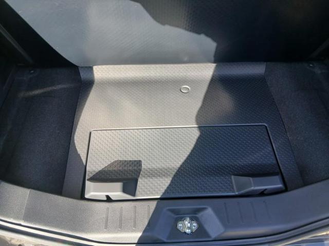 ルーミー カスタムＧ　フルセグ　ミュージックプレイヤー接続可　バックカメラ　衝突被害軽減システム　ＥＴＣ　両側電動スライド　ＬＥＤヘッドランプ　アイドリングストップ（16枚目）