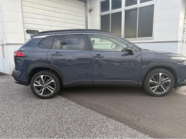 カローラクロス ハイブリッド Z 4WD フルセグ メモリーナビ ミュージックプレイヤー接続可 バックカメラ 衝突被害軽減システム ETC ドラレコ LEDヘッドランプ アルミホイール キーレス ABS エアバッグ スマートキー(3枚目)