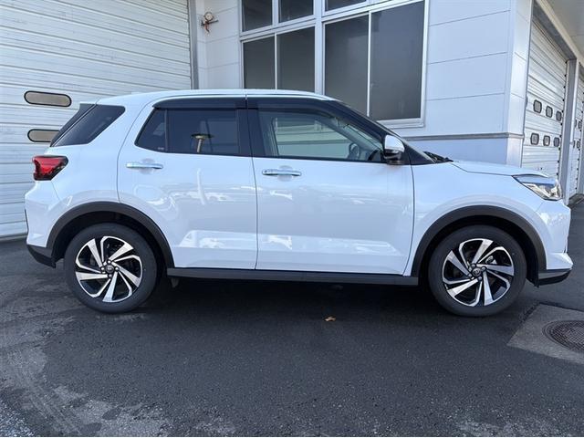 ライズ Ｚ　４ＷＤ　ミュージックプレイヤー接続可　衝突被害軽減システム　ＬＥＤヘッドランプ　ワンオーナー　アルミホイール　キーレス　ＡＢＳ　エアバッグ　スマートキー　オートクルーズコントロール（4枚目）