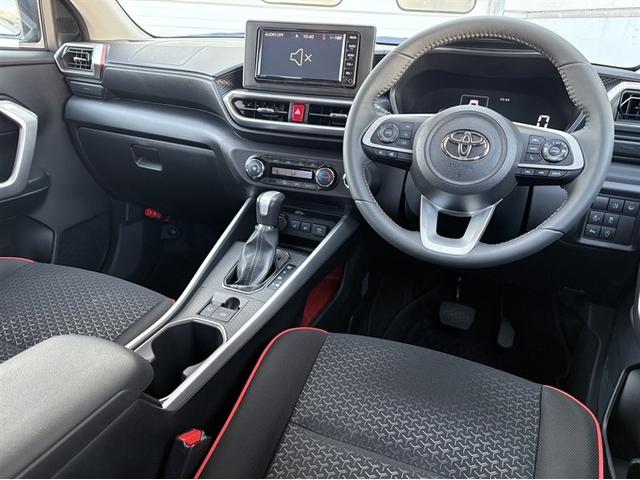 ライズ Ｚ　４ＷＤ　ミュージックプレイヤー接続可　衝突被害軽減システム　ＬＥＤヘッドランプ　ワンオーナー　アルミホイール　キーレス　ＡＢＳ　エアバッグ　スマートキー　オートクルーズコントロール（6枚目）