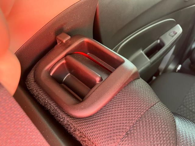 スイフト ＸＧ　３型　オートライト　プッシュスタート　シートヒーター　オートエアコン　衝突被害軽減システム　衝突安全ボディ　盗難防止システム（35枚目）