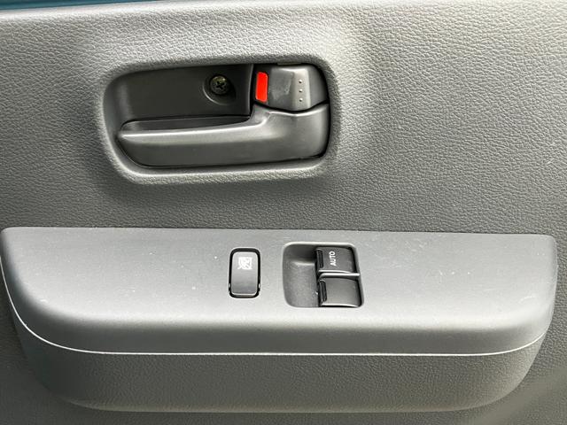 キャリイトラック KCエアコン・パワステ 7型 4WD・AT・ディスチャージヘッドランプ・フロントパワーウインドー・キーレスエントリー・衝突被害軽減ブレーキ(12枚目)