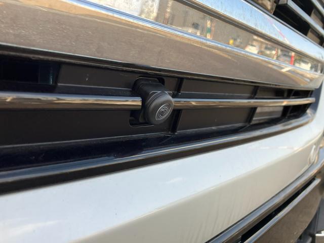 �S���ʃJ�����B�ʓr�Ή����Ă���i�r�Ɛڑ�����ƃN���}��^�ォ�猩���悤�ȉf���Ȃǂ��f���o���āA���p���T�|�[�g���Ă���܂��B