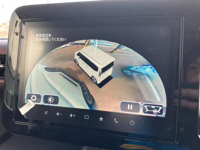 �S���ʃJ�����B�Ή����Ă���i�r�Ɛڑ�����ƃN���}��^�ォ�猩���悤�ȉf���Ȃǂ��f���o���āA���p���T�|�[�g���Ă���܂��B