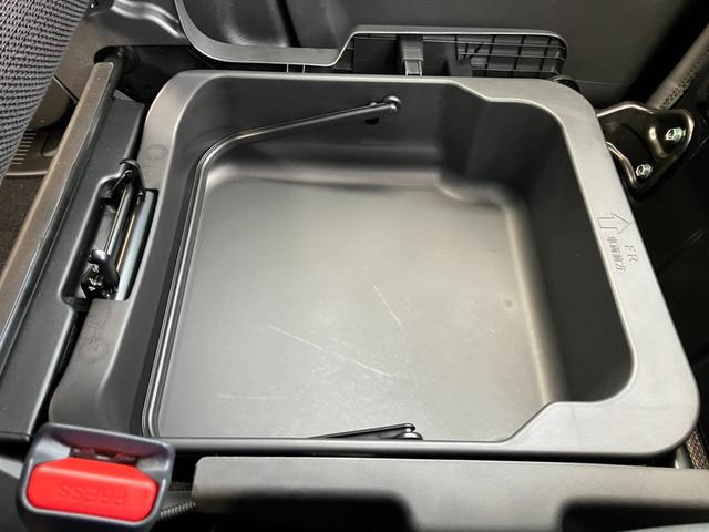 ����Ȃ̍��ʂ��͂���Ǝ��[�X�y�[�X������܂��B���O�����\�Ȃ̂ŁA�l�X�Ȏg�������o���܂��B