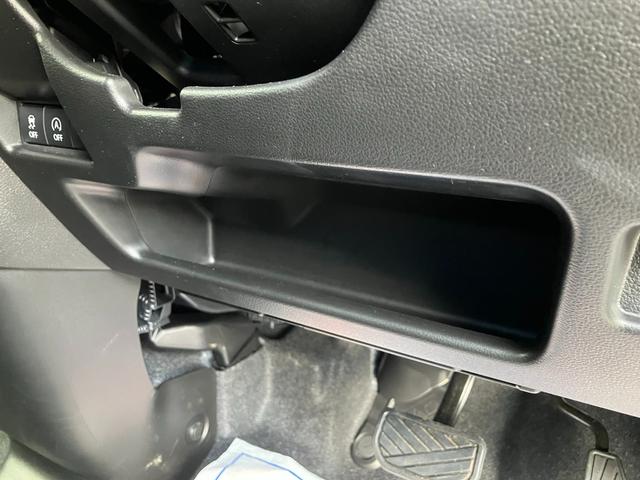 �^�]�Ȃ̕G���ɂ����[�X�y�[�X������܂��B