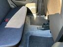 後部座席の足元も広々♪大人でもゆったり座れます。