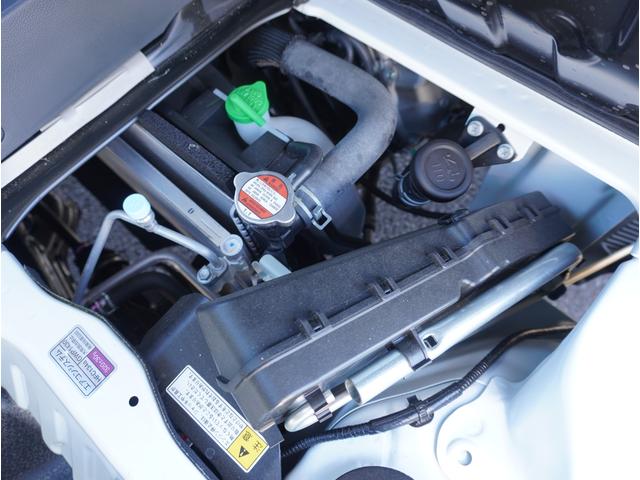 キャリイトラック KCエアコン・パワステ 4WD 5速MT 3方開 キーレス 4WD 5速MT リアパーキングセンサー キーレスエントリー 3方開 AMFMラジオ オートライト スペアタイヤ 衝突被害軽減システム アイドリングストップ 横滑り防止機能 衝突安全ボディ(11枚目)