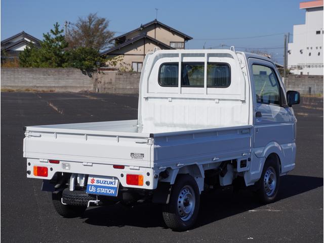 キャリイトラック KCエアコン・パワステ 4WD 5速MT 3方開 キーレス 4WD 5速MT リアパーキングセンサー キーレスエントリー 3方開 AMFMラジオ オートライト スペアタイヤ 衝突被害軽減システム アイドリングストップ 横滑り防止機能 衝突安全ボディ(22枚目)