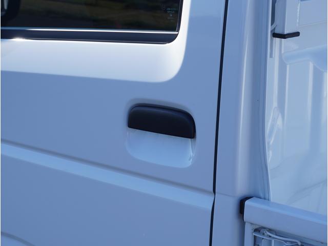 キャリイトラック KCエアコン・パワステ 4WD 5速MT 3方開 キーレス 4WD 5速MT リアパーキングセンサー キーレスエントリー 3方開 AMFMラジオ オートライト スペアタイヤ 衝突被害軽減システム アイドリングストップ 横滑り防止機能 衝突安全ボディ(26枚目)