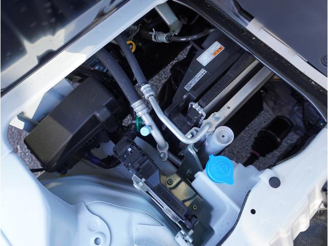 キャリイトラック KCエアコン・パワステ 4WD 5速MT 3方開 キーレス 4WD 5速MT リアパーキングセンサー キーレスエントリー 3方開 AMFMラジオ オートライト スペアタイヤ 衝突被害軽減システム アイドリングストップ 横滑り防止機能 衝突安全ボディ(31枚目)