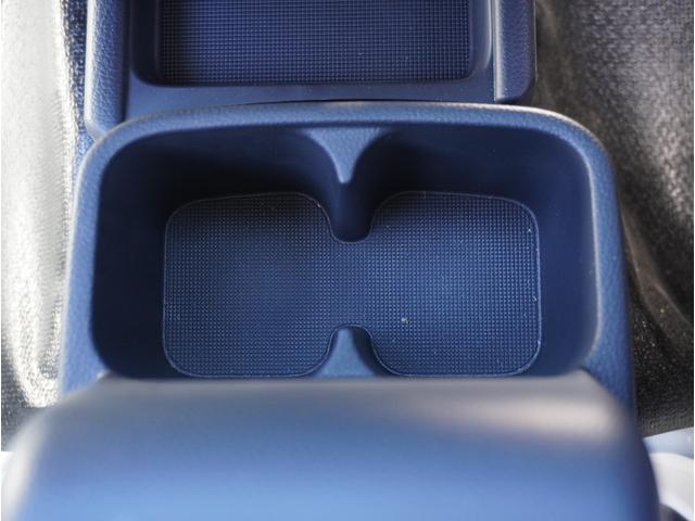 キャリイトラック KCエアコン・パワステ 4WD 5速MT 3方開 キーレス 4WD 5速MT リアパーキングセンサー キーレスエントリー 3方開 AMFMラジオ オートライト スペアタイヤ 衝突被害軽減システム アイドリングストップ 横滑り防止機能 衝突安全ボディ(59枚目)