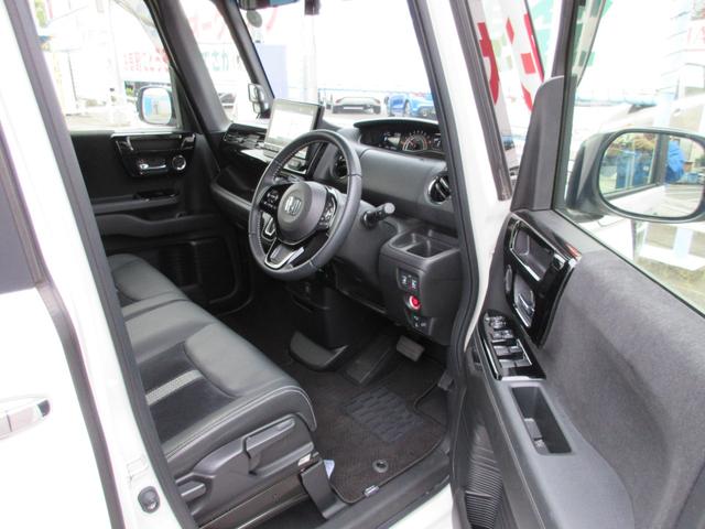 N-BOXカスタム Lターボ 純正9インチナビフルセグTV バックガイドモニター 両側パワースライドドア シートヒーター ハーフレザーシート LEDヘットライト LEDファグランプ 前後ドライブレコーダー ETC(5枚目)