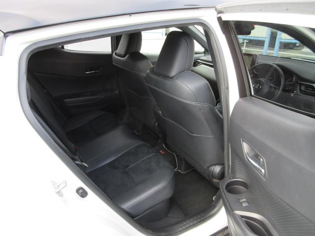 C-HR S GRスポーツ 8インチディスプレイオーディオ フルセグTV パノラミックビューモニター シートヒーター ブラインドスポットモニター GRフロントスポイラー GRリヤスポイラー GRスポーツマフラー 100V電源(6枚目)