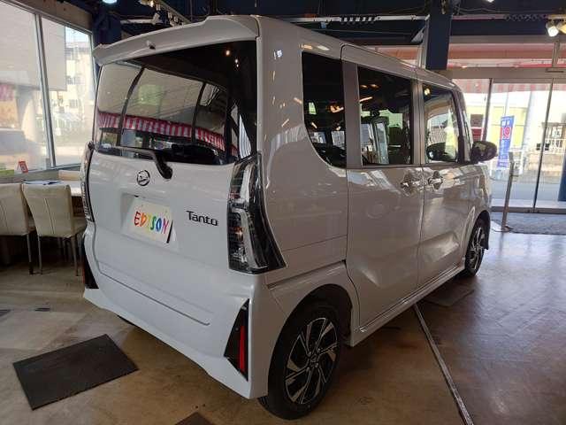 タント カスタムＸ　両側電動スライドドア　新車未登録　衝突軽減ブレーキ　障害物センサー　電動パーキング　ＬＥＤヘッドライト　オートハイビーム　シートヒーター　頸部衝撃緩和ヘッドレスト（13枚目）