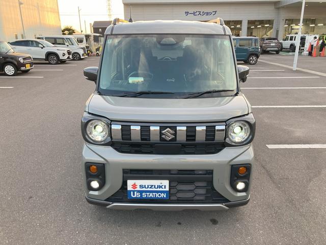 スペーシアギア HYBRID XZ オートライト スライドドア シートヒーター プッシュスタート オートエアコン スズキセーフティーサポート 衝突被害軽減システム アイドリングストップ 横滑り防止機能 衝突安全ボディ 盗難防止システム(2枚目)