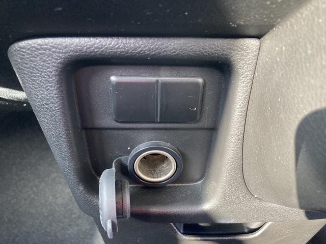 ソリオ Ｇ　２型　オートライト　スライドドア　プッシュスタート　オートエアコン　スズキセーフティーサポート　衝突被害軽減システム　横滑り防止機能　衝突安全ボディ　盗難防止システム（27枚目）