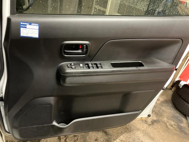 ワゴンＲ ＨＹＢＲＩＤＦＸ２型　★１月３日から１３日までの初売り価格★　オートライト　シートヒーター　プッシュスタート　オートエアコン　衝突安全ボディ　アイドリングストップ　盗難防止システム（14枚目）