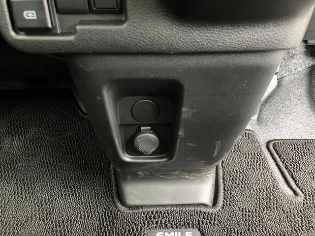 ワゴンRスマイル HYBRID S 3型 ★純正ナビ 全方位カメラ★ 純正ナビ 全方位カメラ オートライト スライドドア プッシュスタート シートヒーター オートエアコン 衝突被害軽減システム アイドリングストップ 衝突安全ボディ 盗難防止システム(31枚目)