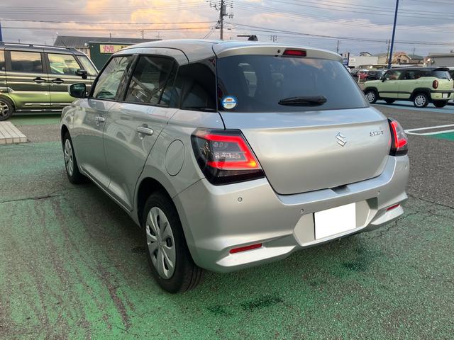 スイフト ＸＧ　オーディオ付　オートライト　プッシュスタート　シートヒーター　オートエアコン　衝突被害軽減システム　衝突安全ボディ　盗難防止システム（2枚目）