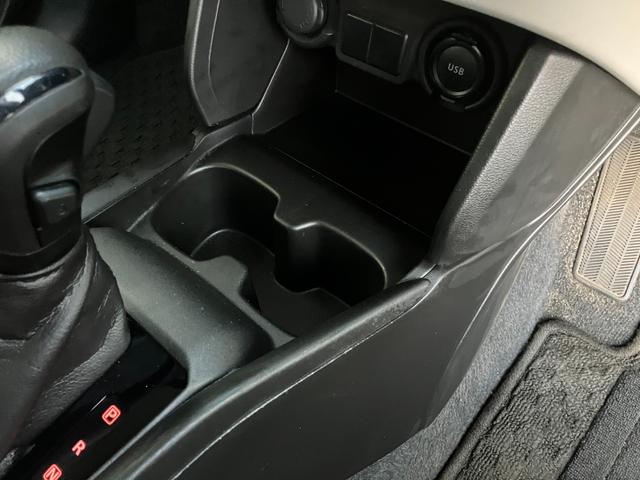 スイフト ＸＧ　オーディオ付　オートライト　プッシュスタート　シートヒーター　オートエアコン　衝突被害軽減システム　衝突安全ボディ　盗難防止システム（18枚目）