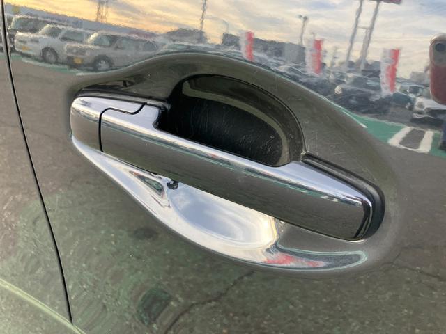 ワゴンＲ ＨＹＢＲＩＤ　ＦＺ　２型　★純正ナビ　ＥＴＣ★　純正ナビ　ＥＴＣ　オートライト　プッシュスタート　シートヒーター　オートエアコン　衝突被害軽減システム　アイドリングストップ　衝突安全ボディ　盗難防止システム　横滑り防止機能（12枚目）