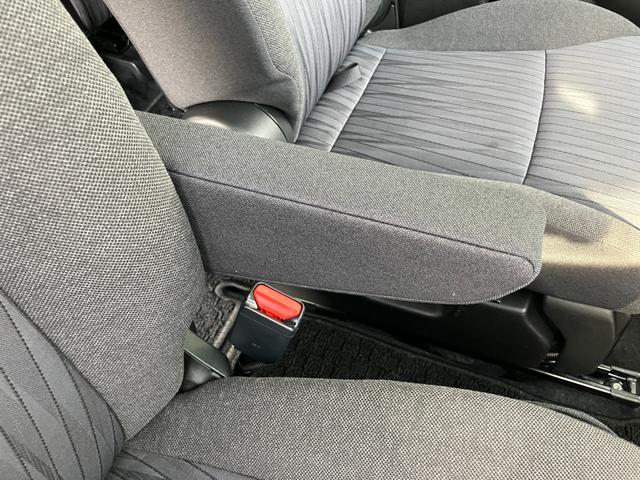 ソリオ ＨＹＢＲＩＤ　ＭＸ　２型　★純正ナビ★　純正ナビ　オートライト　スライドドア　プッシュスタート　シートヒーター　オートエアコン　衝突被害軽減システム　アイドリングストップ　横滑り防止機能　衝突安全ボディ　盗難防止システム（21枚目）