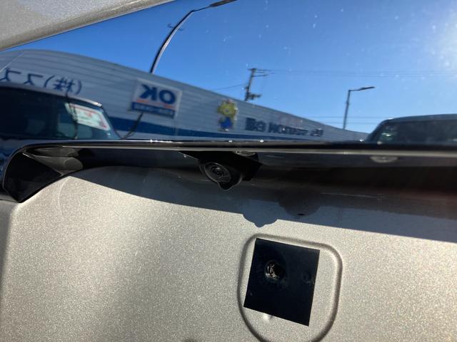 �S���ʃJ�����B�ʓr�Ή����Ă���i�r�Ɛڑ�����ƃN���}��^�ォ�猩���悤�ȉf���Ȃǂ��f���o���āA���p���T�|�[�g���Ă���܂��B