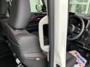 アシストグリップがあるので後部座席への乗り降りがスムーズです。