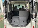 【3名乗車+長い荷物】後部座席を片側だけ倒せるので、長い荷物の時も安心です。