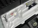 省スペース、省資源のためスペアタイヤを無くし、パンク修理キットを搭載★専用の工具も付いているので安心です♪