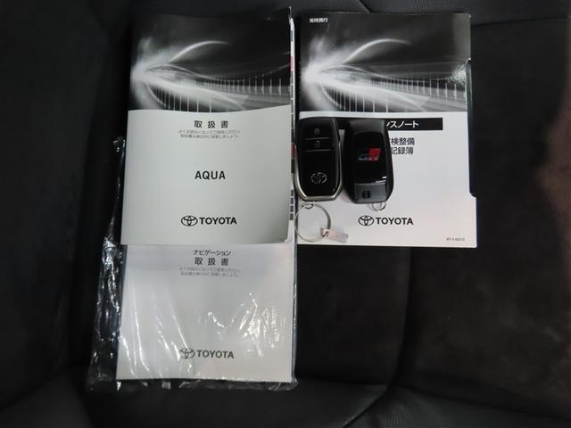 アクア ＧＲスポーツ　展示・試乗車　ハイブリッド　メモリーナビ　バックカメラ　ドラレコ　ミュージックプレイヤー接続可　衝突被害軽減システム　ＥＴＣ　スマートキー　ＬＥＤヘッドランプ　アイドリングストップ　キーレス（18枚目）