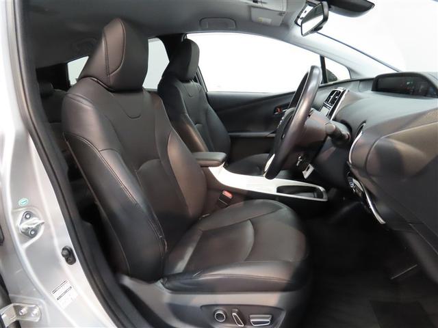 プリウス Ａプレミアム　革シート　ハイブリッド　ナビ＆ＴＶ　メモリーナビ　フルセグ　バックカメラ　ＤＶＤ再生　衝突被害軽減システム　ＥＴＣ　電動シート　スマートキー　ＬＥＤヘッドランプ　アイドリングストップ　キーレス　ＣＤ（10枚目）