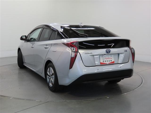 プリウス Ａプレミアム　革シート　ハイブリッド　ナビ＆ＴＶ　メモリーナビ　フルセグ　バックカメラ　ＤＶＤ再生　衝突被害軽減システム　ＥＴＣ　電動シート　スマートキー　ＬＥＤヘッドランプ　アイドリングストップ　キーレス　ＣＤ（26枚目）