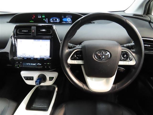 プリウス Ａプレミアム　革シート　ハイブリッド　ナビ＆ＴＶ　メモリーナビ　フルセグ　バックカメラ　ＤＶＤ再生　衝突被害軽減システム　ＥＴＣ　電動シート　スマートキー　ＬＥＤヘッドランプ　アイドリングストップ　キーレス　ＣＤ（30枚目）