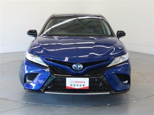 カムリ ＷＳ　ハイブリッド　ナビ＆ＴＶ　メモリーナビ　フルセグ　バックカメラ　ＤＶＤ再生　ミュージックプレイヤー接続可　衝突被害軽減システム　ＥＴＣ　電動シート　スマートキー　ＬＥＤヘッドランプ　キーレス　ＣＤ（3枚目）