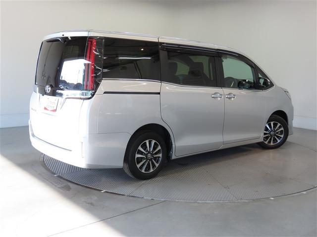 エスクァイア Gi ナビ&TV メモリーナビ フルセグ 後席モニター バックカメラ DVD再生 衝突被害軽減システム ETC 3列シート スマートキー LEDヘッドランプ 乗車定員7人 アイドリングストップ キーレス(5枚目)