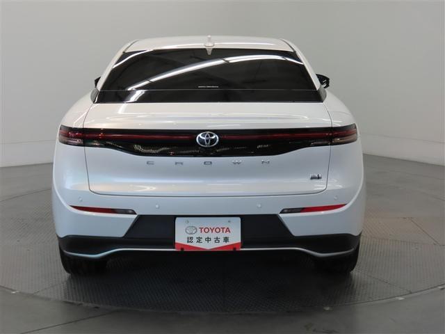 クラウンクロスオーバー Ｇアドバンスド　４ＷＤ　ハイブリッド　フルセグ　バックカメラ　ドラレコ　ミュージックプレイヤー接続可　衝突被害軽減システム　ＥＴＣ　電動シート　スマートキー　ＬＥＤヘッドランプ　アイドリングストップ　キーレス（8枚目）