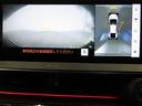 パノラミックビューモニター付きです。車両を上から見たような映像をディスプレイオーディオ画面に表示。運転席からの目視だけでは見にくい、車両周辺の状況をリアルタイムでしっかり確認できます。