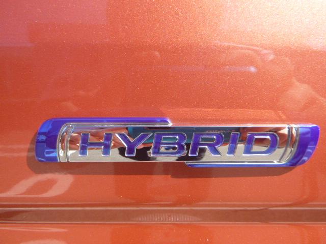 スペーシア ＨＹＢＲＩＤ　Ｘ　オートライト　Ｂｌｕｅｔｏｏｔｈ　スライドドア　純正ナビ　プッシュスタート　シートヒーター　オートエアコン　スズキセーフティーサポート　衝突被害軽減システム　アイドリングストップ　横滑り防止機能（9枚目）