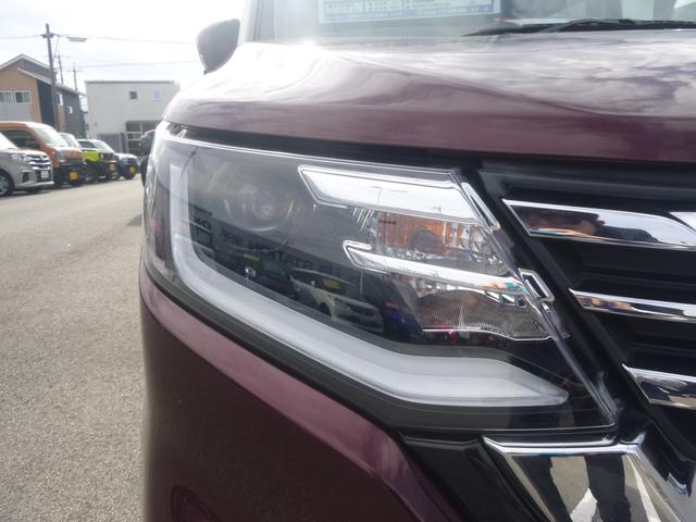 ソリオ ＨＹＢＲＩＤ　ＭＺ　オートライト　Ｂｌｕｅｔｏｏｔｈ　スライドドア　純正ナビ　プッシュスタート　シートヒーター　オートエアコン　スズキセーフティーサポート　衝突被害軽減システム　横滑り防止機能　衝突安全ボディ（5枚目）