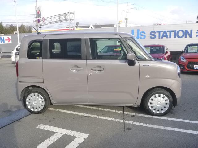 ワゴンＲスマイル ＨＹＢＲＩＤ　Ｓ　４ＷＤ　衝突軽減ブレーキ　オートライト　スライドドア　プッシュスタート　シートヒーター　オートエアコン　禁煙車　スズキセーフティーサポート　衝突被害軽減システム　アイドリングストップ　横滑り防止機能　４ＷＤ（9枚目）