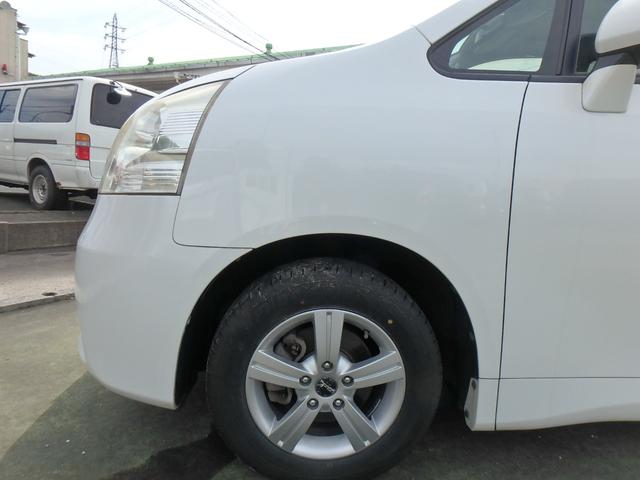 ノア トヨタ ｙｙ タープ マット付き車中泊仕様車 デッキボード デッキベッド ５人乗り４ナンバー登録可 ダブルエアコン 遮光カーテン ナビ ワンセグテレビ ｄｖｄビデオ ｃｄ録音 ダブルエアバッグ ａｂｓ 岐阜県 ｙｙ タープ マット付き車中泊仕様車 デッキボード