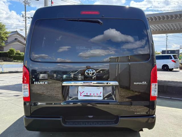 ハイエースバン ロングワイドスーパーＧＬ　４ＷＤ　ワンオーナー　両側パワースライドドア　スマートキー　ＬＥＤヘッドライト　リフトアップ　大径タイヤ新品付き　ダブルモニター　ナビ　後席モニター　社外スピーカー　フルセグテレビ　トランク２段棚付き（46枚目）