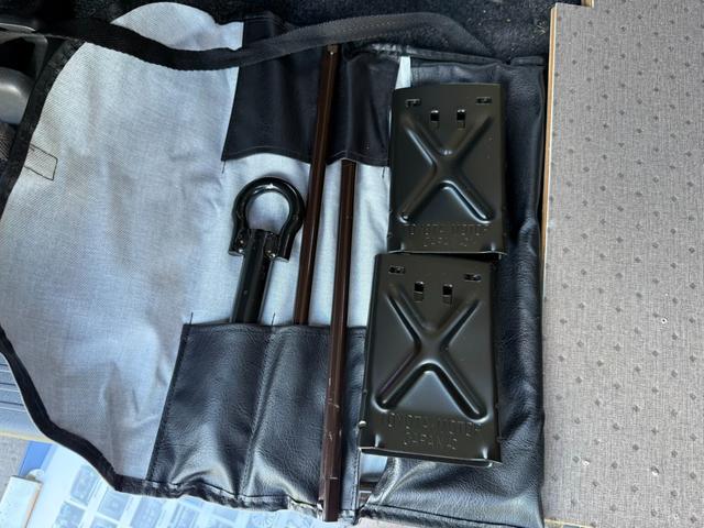 ハイエースバン ロングワイドスーパーＧＬ　４ＷＤ　ワンオーナー　両側パワースライドドア　スマートキー　ＬＥＤヘッドライト　リフトアップ　大径タイヤ新品付き　ダブルモニター　ナビ　後席モニター　社外スピーカー　フルセグテレビ　トランク２段棚付き（73枚目）