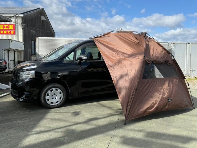 ヴォクシー トランス-X ライトキャンピングカー 車中泊しよう車 新品タープ 新品エアマット デッキボード デッキベッド 5人乗り4ナンバー登録可 HID ナビ 地デジテレビ DVDビデオ CD録音 ETC車載器 Wエアバッグ(4枚目)