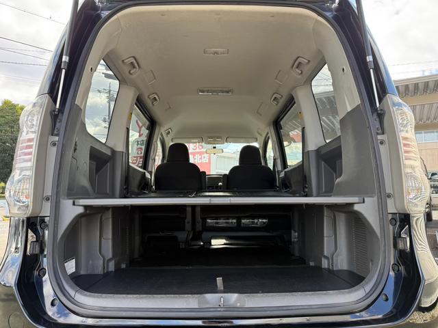 ヴォクシー トランス-X ライトキャンピングカー 車中泊しよう車 新品タープ 新品エアマット デッキボード デッキベッド 5人乗り4ナンバー登録可 HID ナビ 地デジテレビ DVDビデオ CD録音 ETC車載器 Wエアバッグ(16枚目)