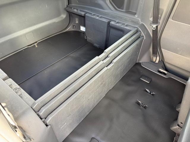 ヴォクシー トランス-X ライトキャンピングカー 車中泊しよう車 新品タープ 新品エアマット デッキボード デッキベッド 5人乗り4ナンバー登録可 HID ナビ 地デジテレビ DVDビデオ CD録音 ETC車載器 Wエアバッグ(23枚目)