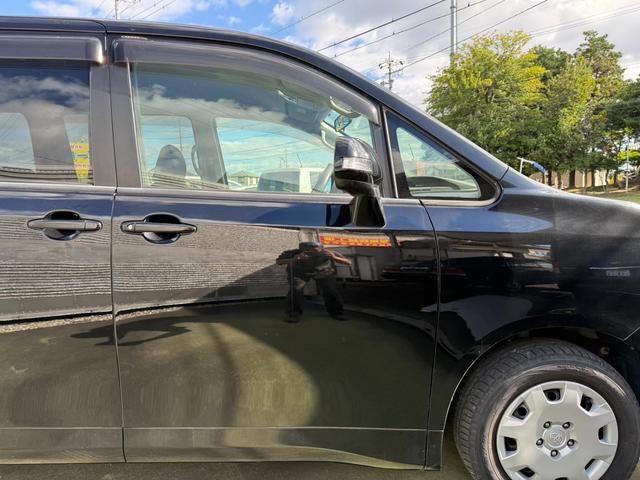 ヴォクシー トランス-X ライトキャンピングカー 車中泊しよう車 新品タープ 新品エアマット デッキボード デッキベッド 5人乗り4ナンバー登録可 HID ナビ 地デジテレビ DVDビデオ CD録音 ETC車載器 Wエアバッグ(37枚目)